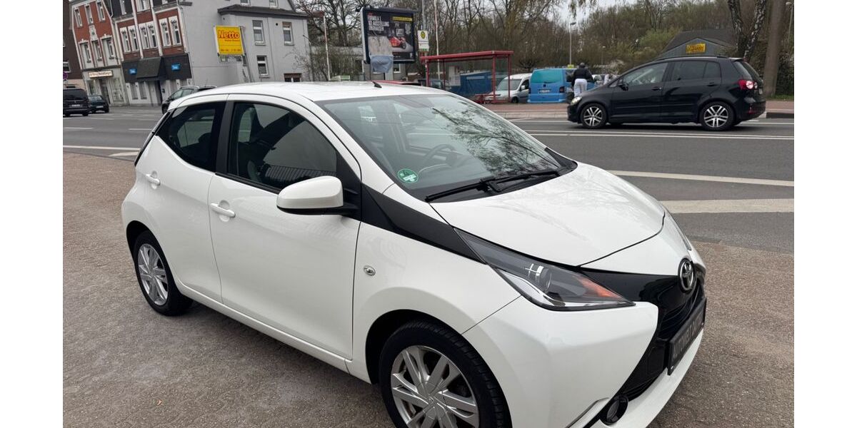 Toyota Aygo (X) 122.007 km 6.990 &euro; Datteln 45711