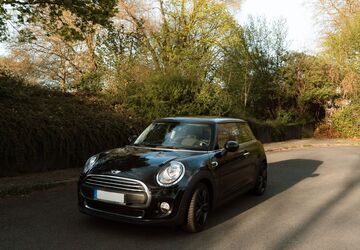 Mini ONE 68.810 km 12.400 &euro; Oberhausen 46119