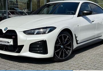 BMW i4 15.939 km 55.870 &euro; Mülheim 45472