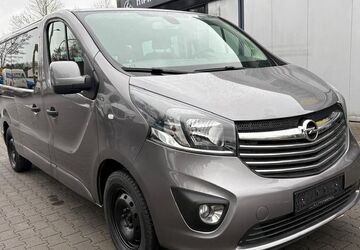 Opel Vivaro 75.000 km 18.889 &euro; Bottrop 46238