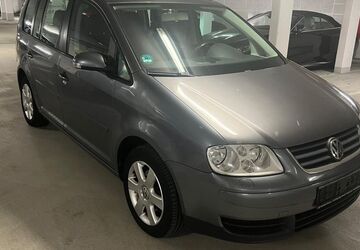 VW Touran 250.000 km 2.500 &euro; Essen 45326