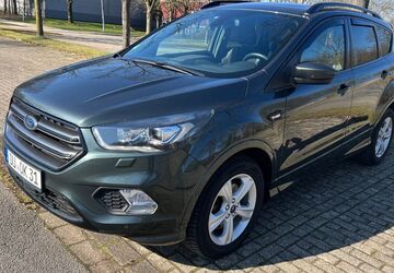 Ford Kuga 113.200 km 17.900 &euro; Duisburg 47228