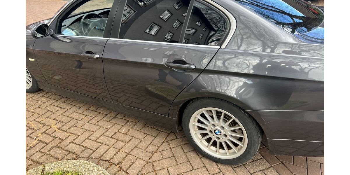 BMW 325 297.641 km 4.000 &euro; Duisburg 47166