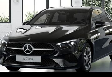 Mercedes-Benz A 180 9.900 km 37.990 &euro; Duisburg 47138