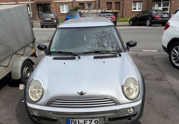Mini ONE 181.759 km 1.250 &euro; Duisburg 47166