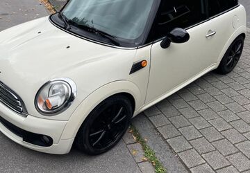 Mini ONE 102.000 km 4.299 &euro; Duisburg 47226