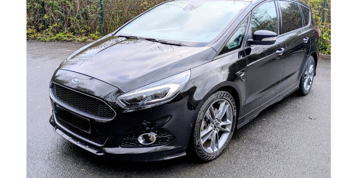 Ford S-Max 92.500 km 17.800 &euro; Bochum 44803