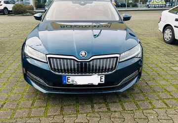 Skoda Superb 52.000 km 22.499 &euro; Essen 45147