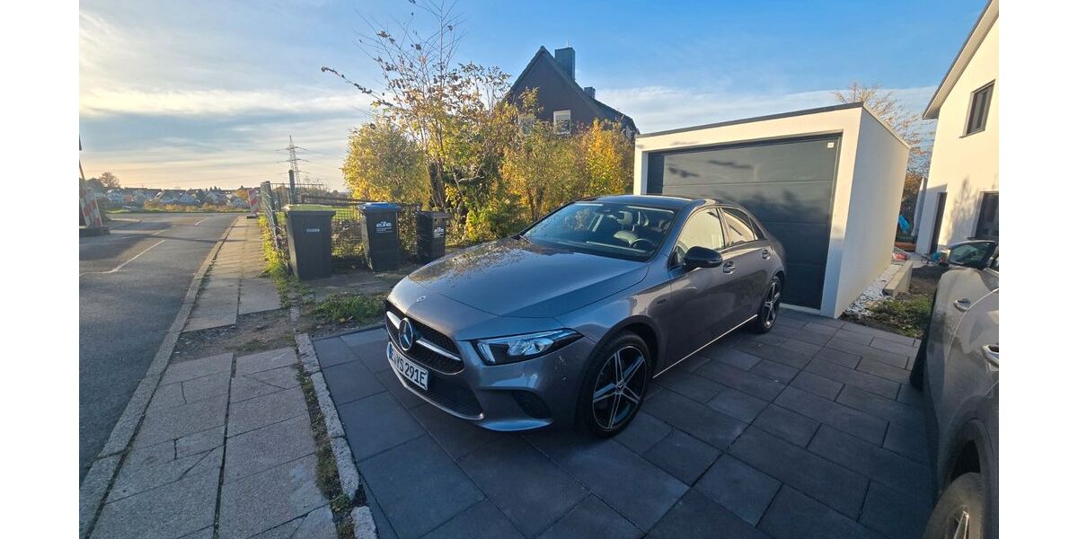 Mercedes-Benz A 250 125.000 km 21.300 &euro; Essen 45277