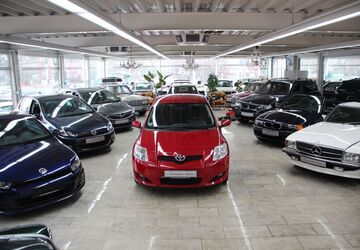 Toyota Auris 90.000 km 5.990 &euro; Essen 45356