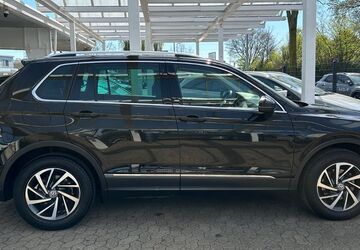 VW Tiguan 63.000 km 18.950 &euro; Dinslaken 46539