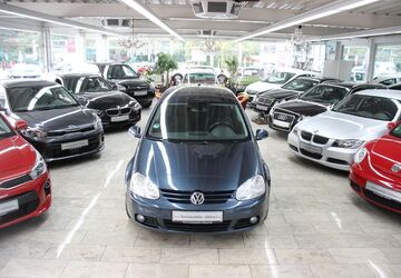 VW Golf 180.000 km 5.900 &euro; Essen 45356
