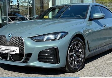 BMW i4 22.662 km 47.960 &euro; Mülheim 45472