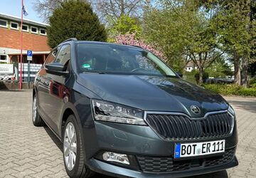 Skoda Fabia 101.000 km 9.900 &euro; Bottrop 46242