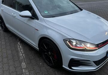 VW Golf 71.000 km 23.699 &euro; Recklinghausen 45665