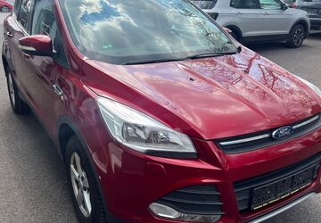 Ford Kuga 70.000 km 8.699 &euro; Recklinghausen 45663