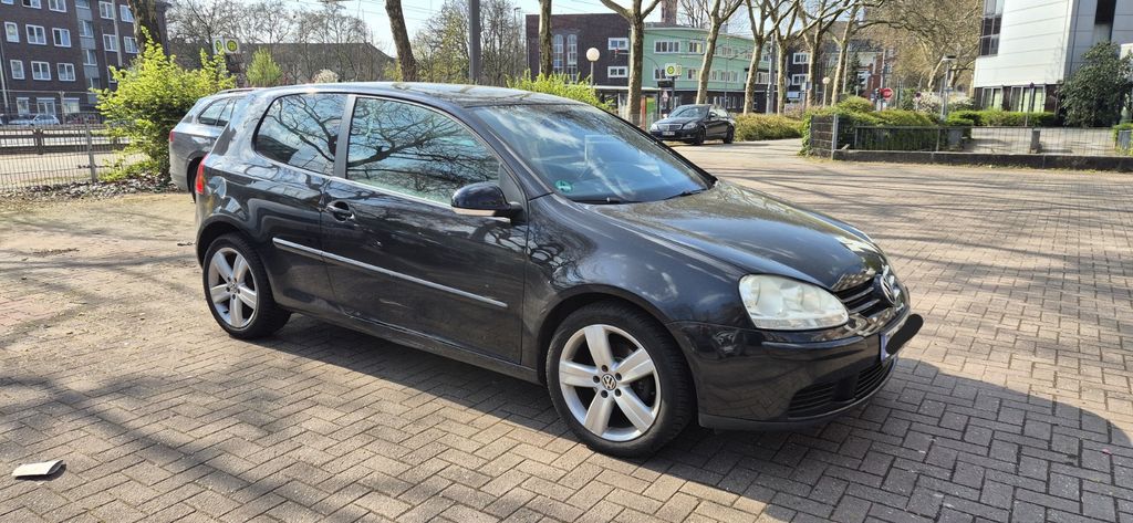 VW Golf 282.755 km 1.500 &euro; Oberhausen 46045