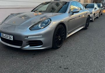 Porsche Panamera 117.000 km 34.850 &euro; Duisburg 47139
