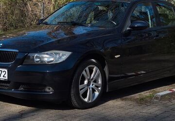 BMW 318 234.000 km 2.950 &euro; Duisburg 47139