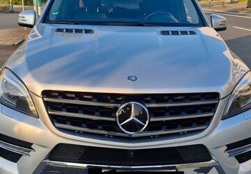 Mercedes-Benz ML 350 204.320 km 19.350 &euro; Bochum 44801