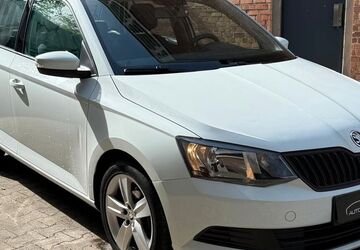 Skoda Fabia 122.500 km 6.499 &euro; Essen 45307