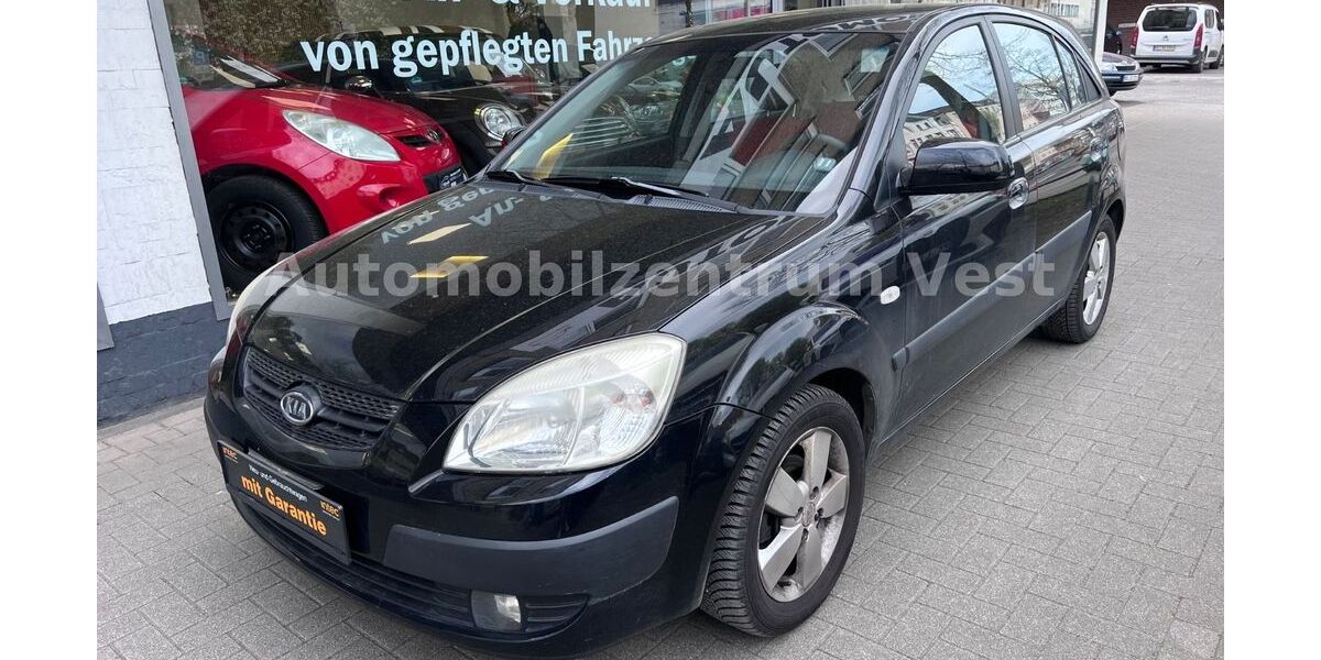 Kia Rio 129.000 km 3.980 &euro; Recklinghausen 45657