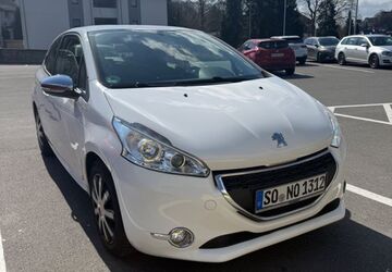 Peugeot 208 152.000 km 4.100 &euro; Bochum 44809