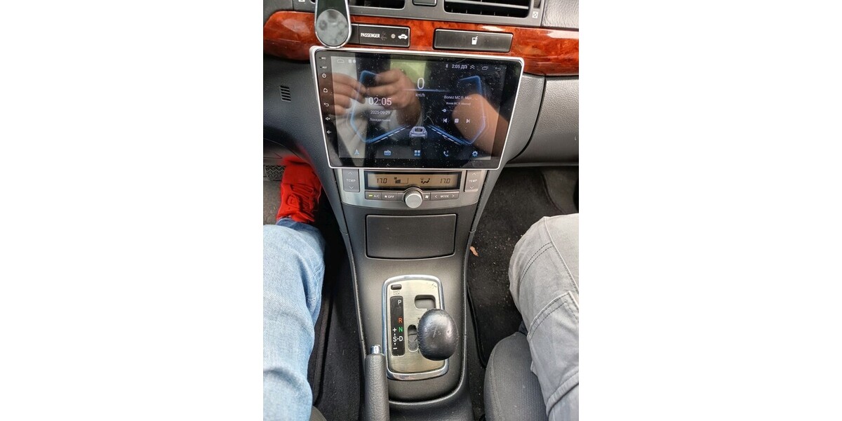 Toyota Avensis 215.000 km 7.000 &euro; Dinslaken 46535