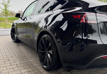 Tesla Model Y 81.000 km 32.500 &euro; Borken 46325