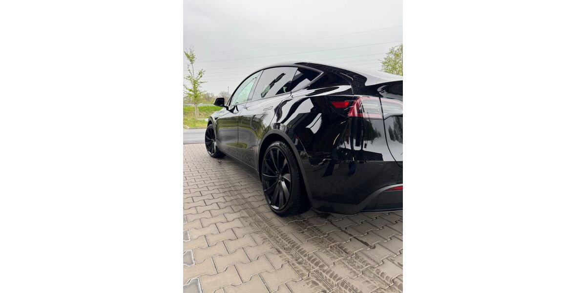 Tesla Model Y 81.000 km 32.500 &euro; Borken 46325