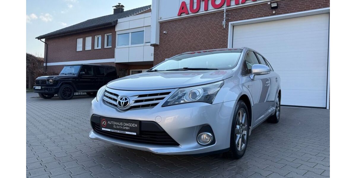 Toyota Avensis 238.000 km 6.950 &euro; Hamminkeln 46499