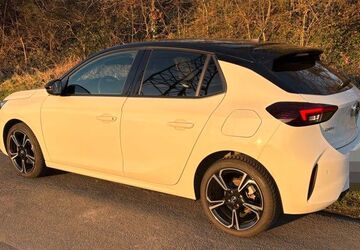 Opel Corsa 64.000 km 13.500 &euro; Duisburg 47178