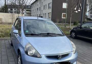 Honda Jazz 166.000 km 2.990 &euro; Essen 45131