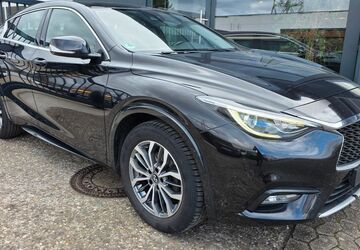 INFINITI Q30 183.544 km 8.390 &euro; Essen 45279
