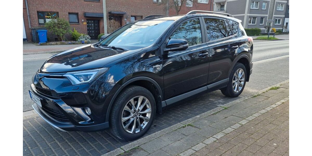 Toyota RAV 4 136.500 km 18.000 &euro; Oberhausen 46149