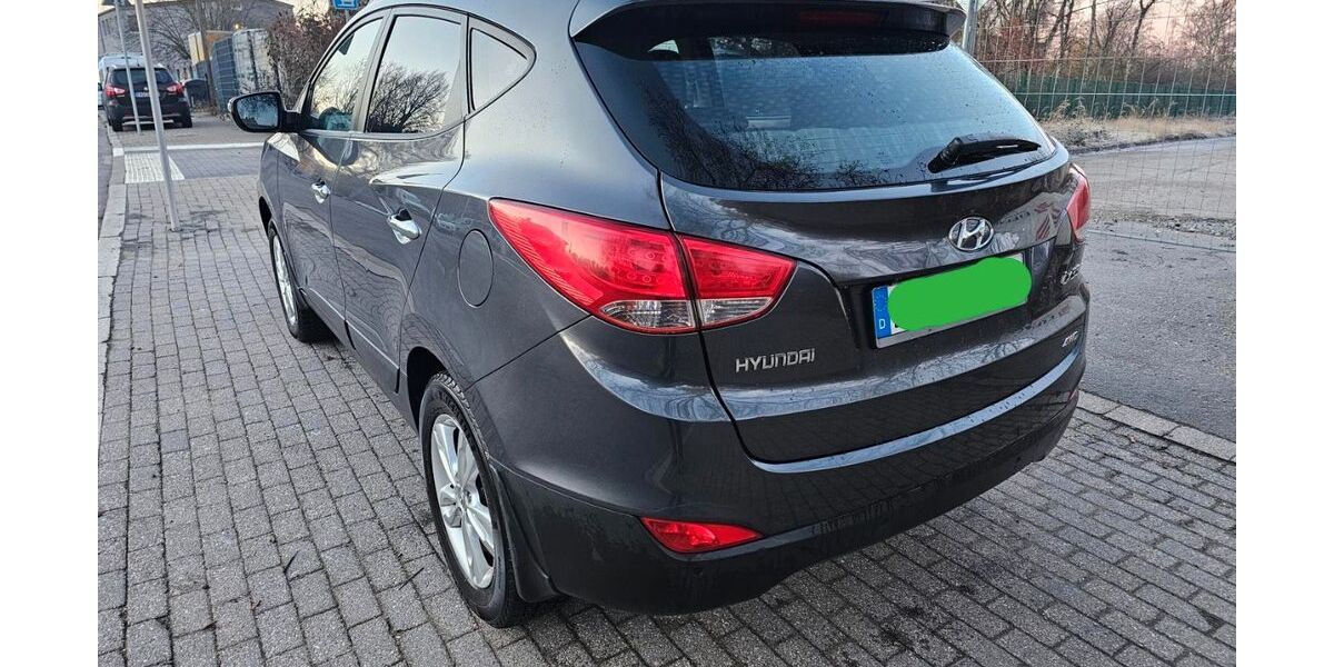 Hyundai ix35 210.000 km 5.800 &euro; Bochum 44799