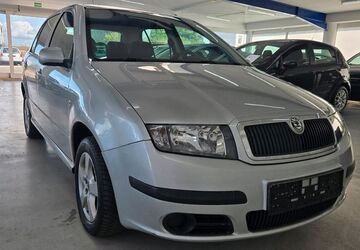 Skoda Fabia 64.582 km 3.999 &euro; Rheinberg 47495