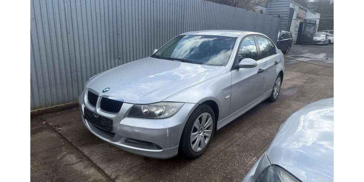 BMW 318 264.000 km 3.000 &euro; Essen 45143