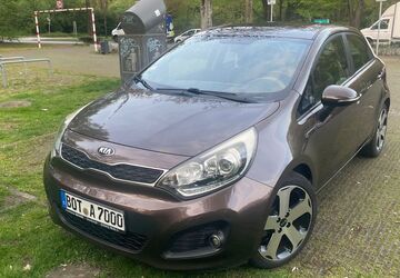 Kia Rio 87.000 km 6.300 &euro; Dinslaken 46537