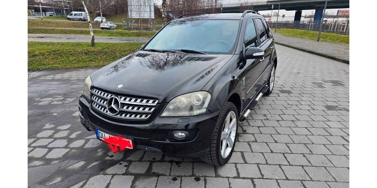 Mercedes-Benz ML 500 230.000 km 7.500 &euro; Duisburg 47259