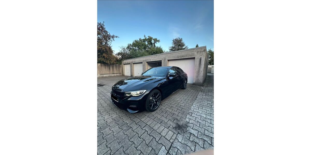 BMW 320 96.500 km 28.450 &euro; Gelsenkirchen 45899