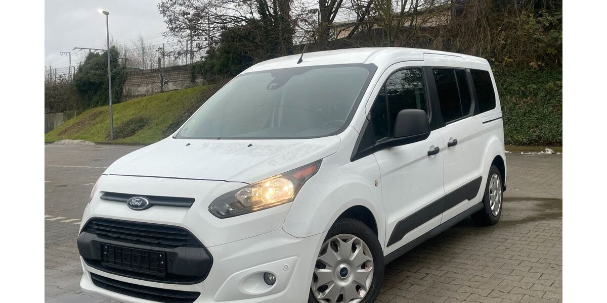 Ford Grand Tourneo 211.802 km 5.950 &euro; Essen 45139