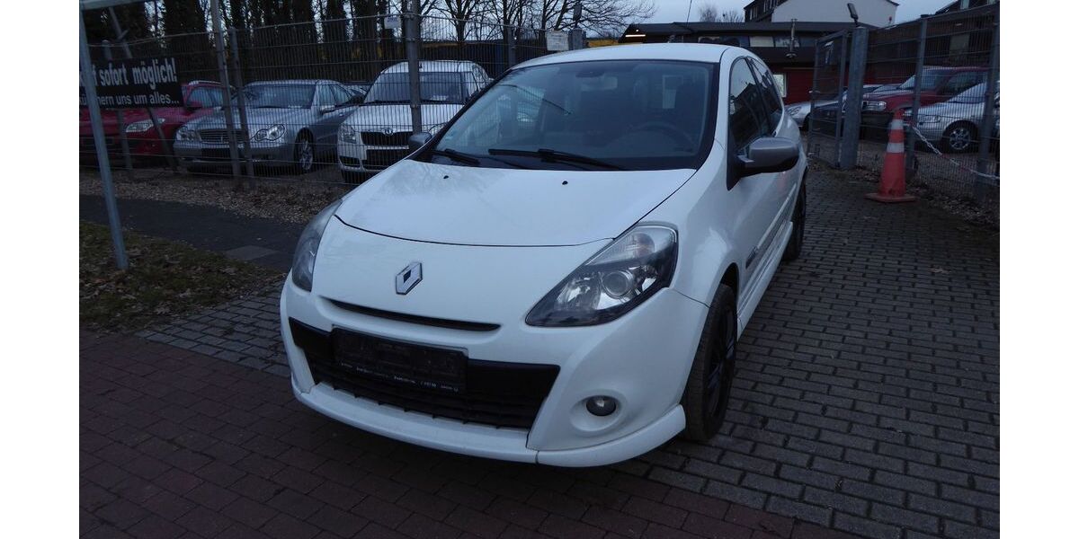 Renault Clio 196.000 km 2.590 &euro; Duisburg 47249