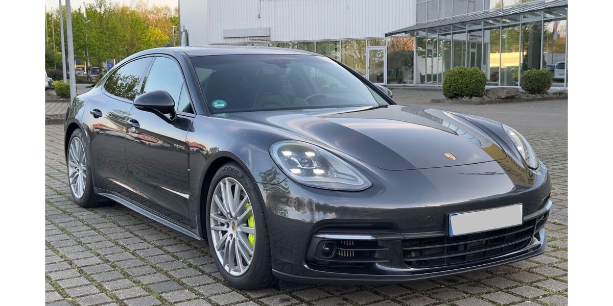 Porsche Panamera 62.000 km 63.900 &euro; Mülheim an der Ruhr 45478