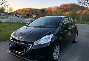 Peugeot 208 47.918 km 7.299 &euro; Duisburg 47259