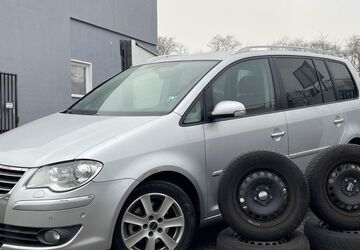 VW Touran 260.000 km 3.680 &euro; Essen 45326